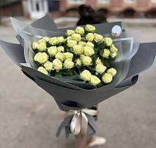 Букет Белые кустовые розы Солинеро в Подстепки