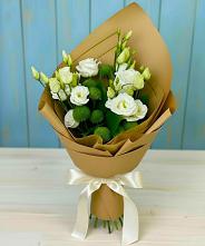 Букет цветов из:  Хризантемы и Лизиантусы в Подстепки