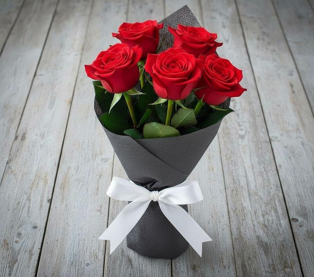Букет 5 Красных роз Эдлесс Лав в Подстепки